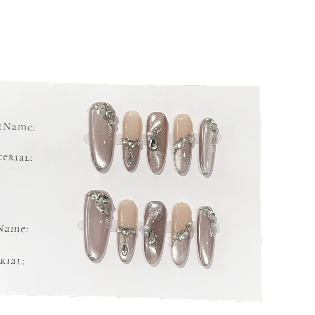 Luxury Press-On Nail Art Set with Decorative Accents