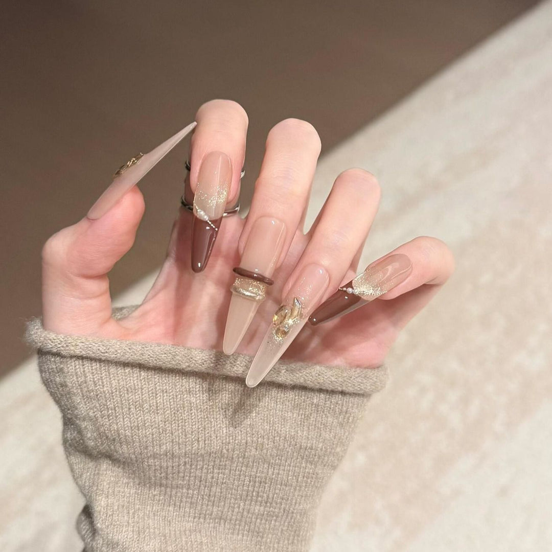Artificial nails with sparkling accents Kalsten