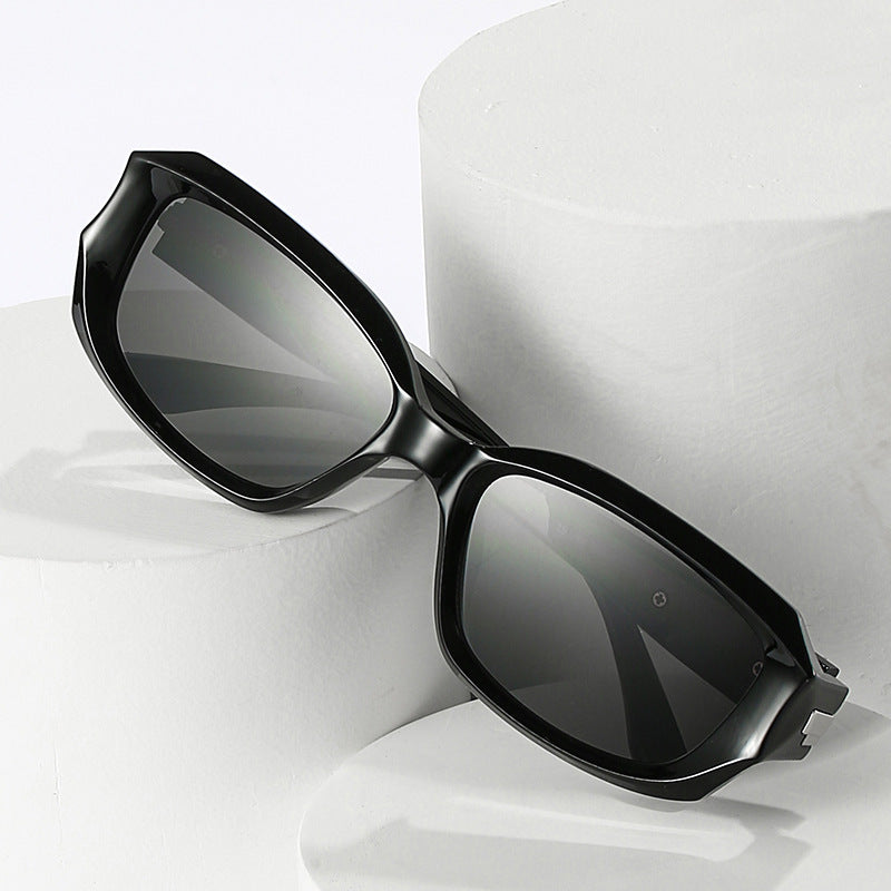 Retro-Inspired Angular Sunglasses with Unique Decorative Details Kalsten