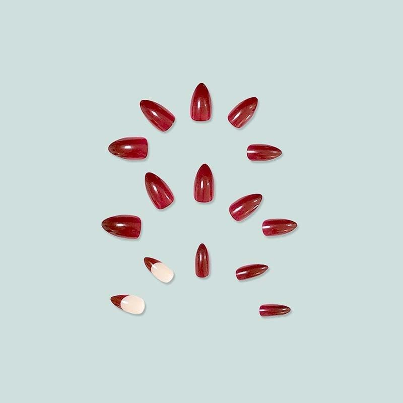 Elegant stiletto artificial nails with ombre effect Kalsten