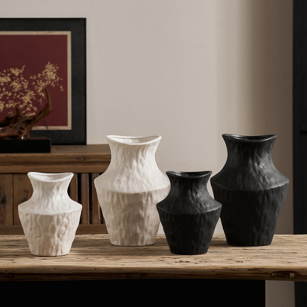Curved ceramic vase Kalsten