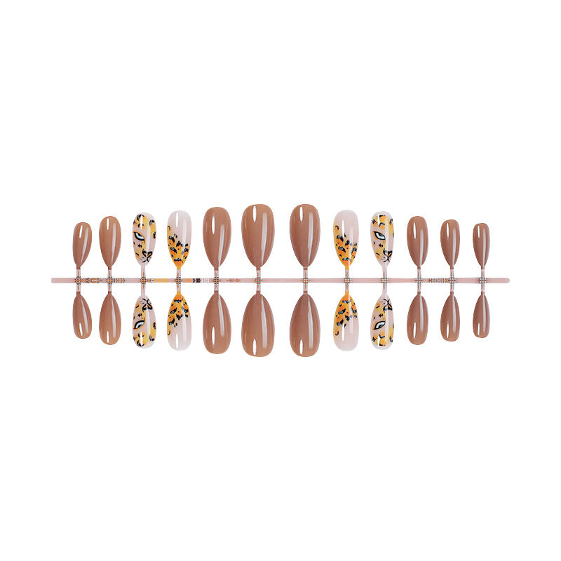 Creative Nail Art Set with Leopard Design and Glamorous Accents Kalsten
