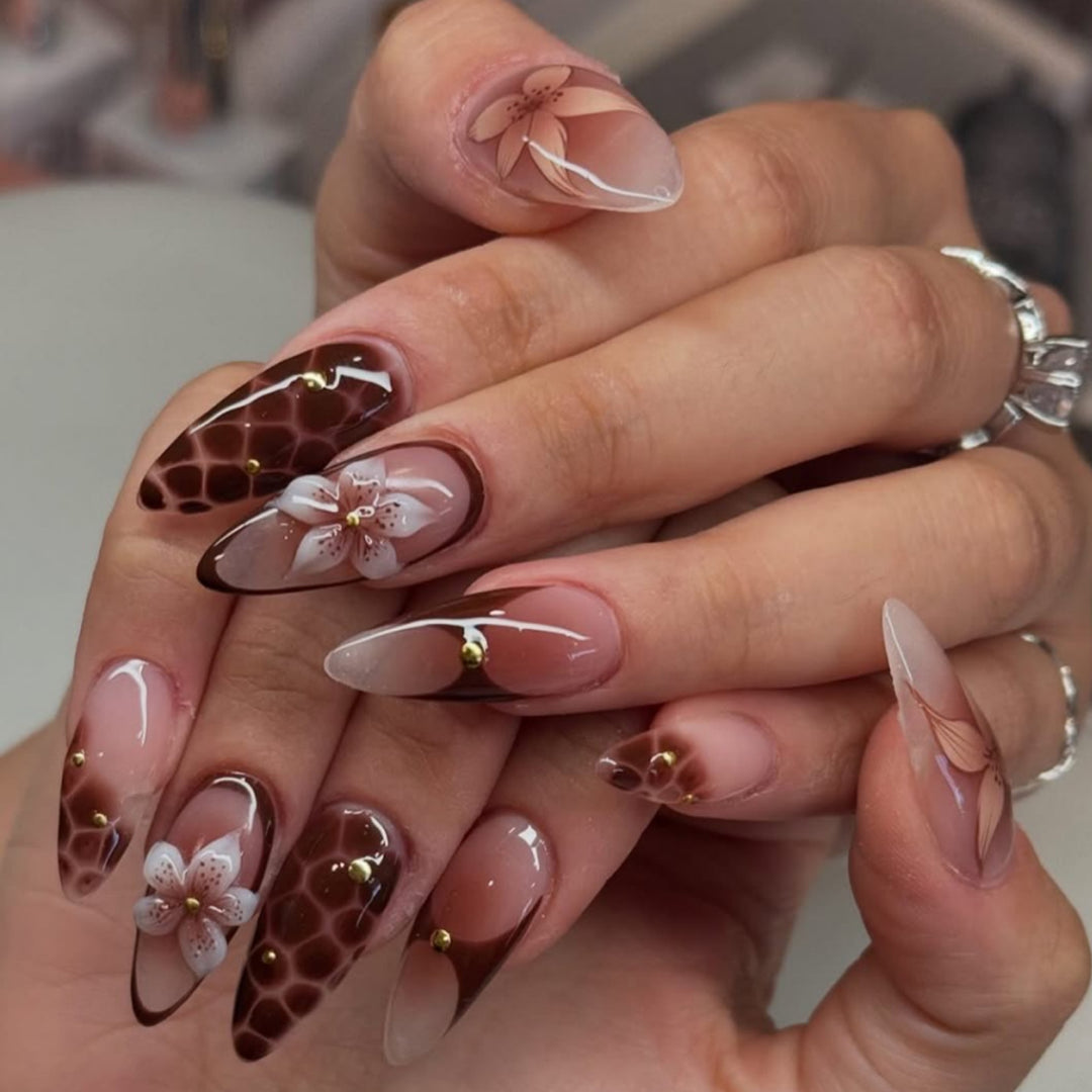 Artful nail art with floral accents Kalsten