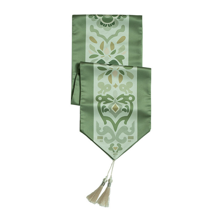 Decorative table runner with oriental tile pattern and tassels Kalsten