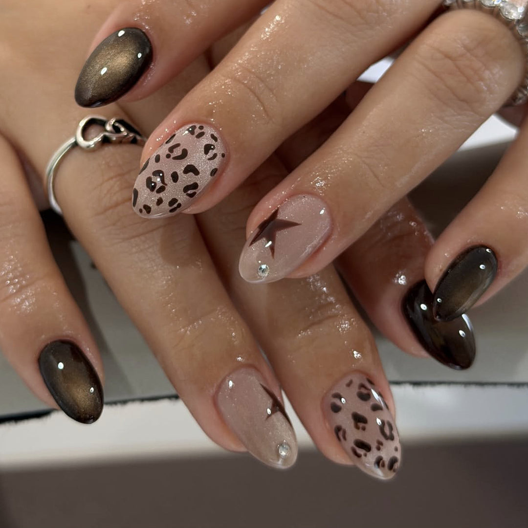 Artful Nail Extensions with Glamorous Leo Design Kalsten