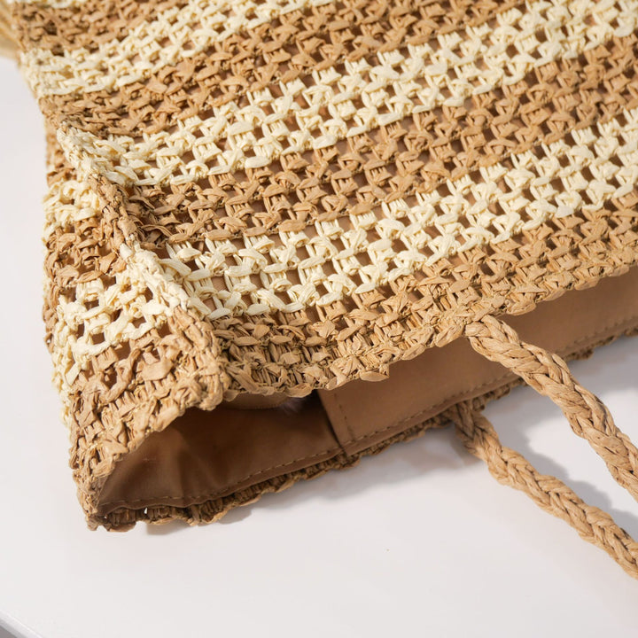 Spacious straw tote bag with modern structural design Kalsten