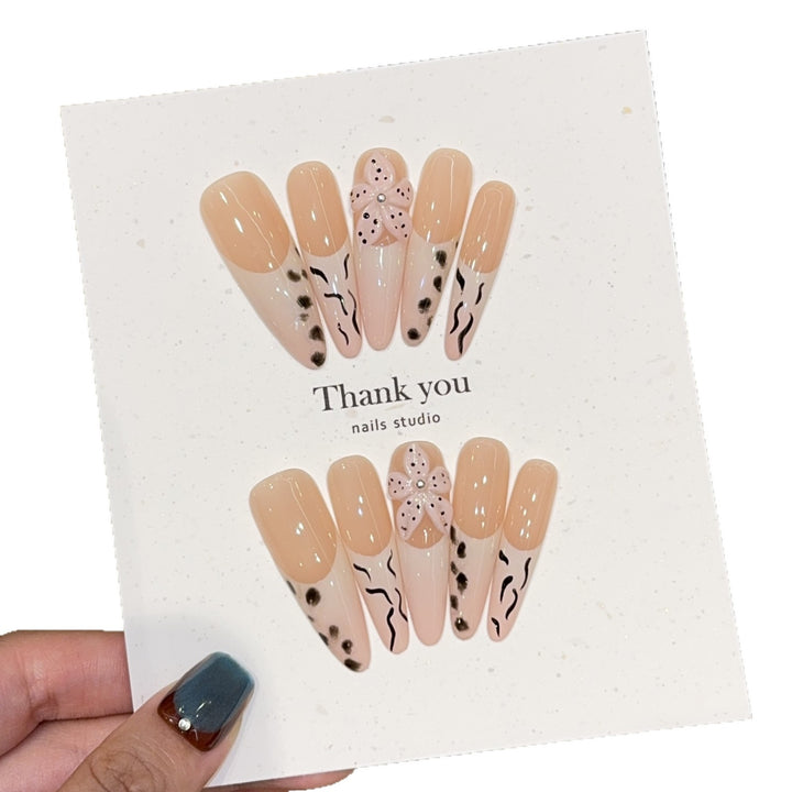 Elegant artificial nails with flower and animal design Kalsten