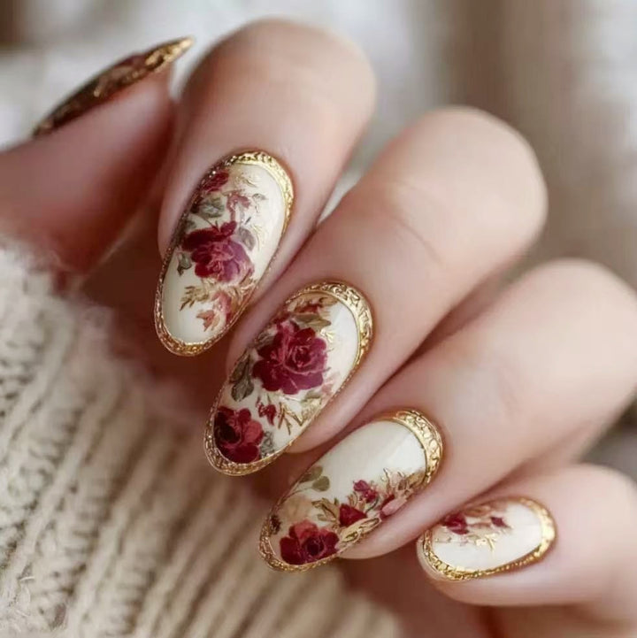 Artificial nail set with luxurious flower pattern and golden accents Kalsten