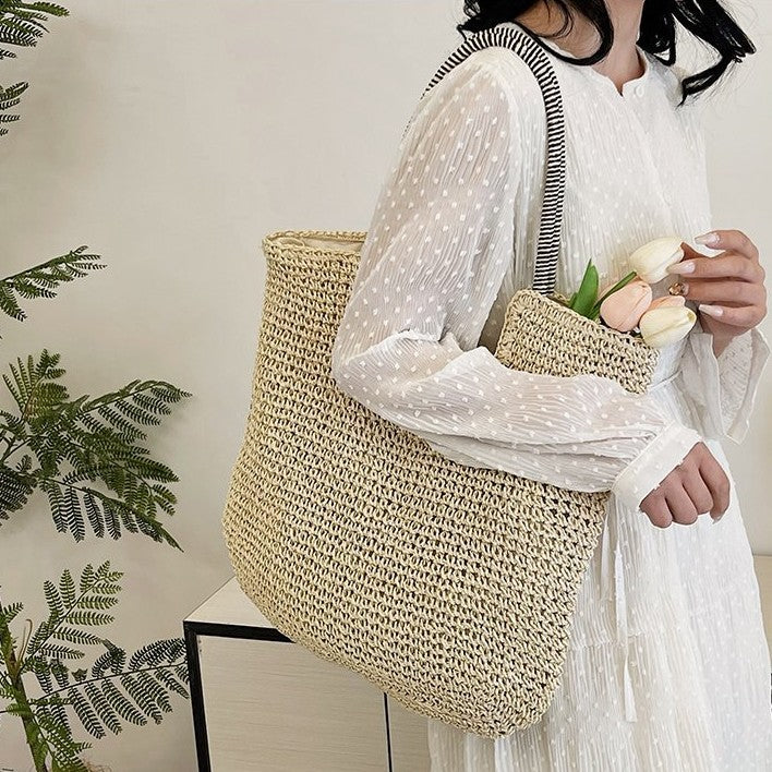 Hand-knotted tote bag with delicate design Kalsten