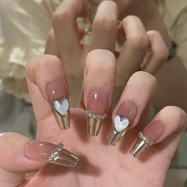 Heart-Embellished Press-On Nail Art Kalsten