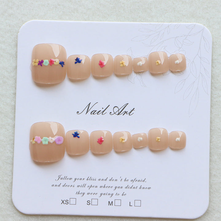 Floral Embellished Press-On Nail Art Set Kalsten