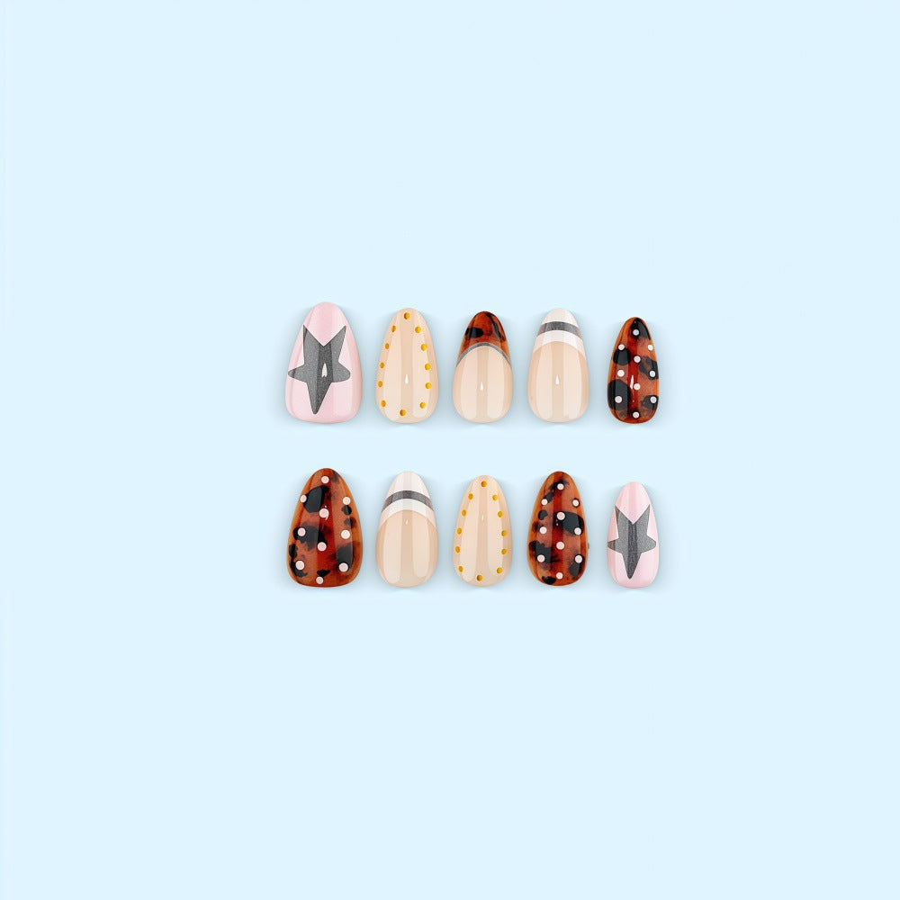 Artificial nails with trendy graphic designs Kalsten
