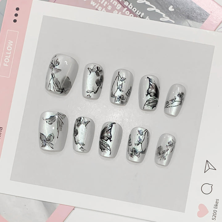 Artistic fake nails with floral patterns Kalsten