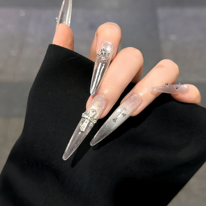 Glamorous artificial nails with sparkling accents Kalsten