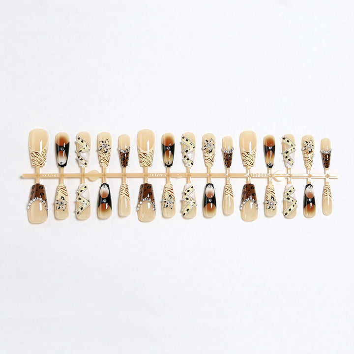Glamorous Nail Set Kalsten