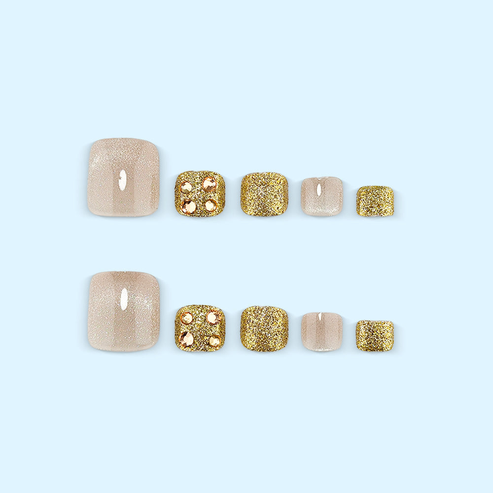 Artificial nails in elegant shine design Kalsten