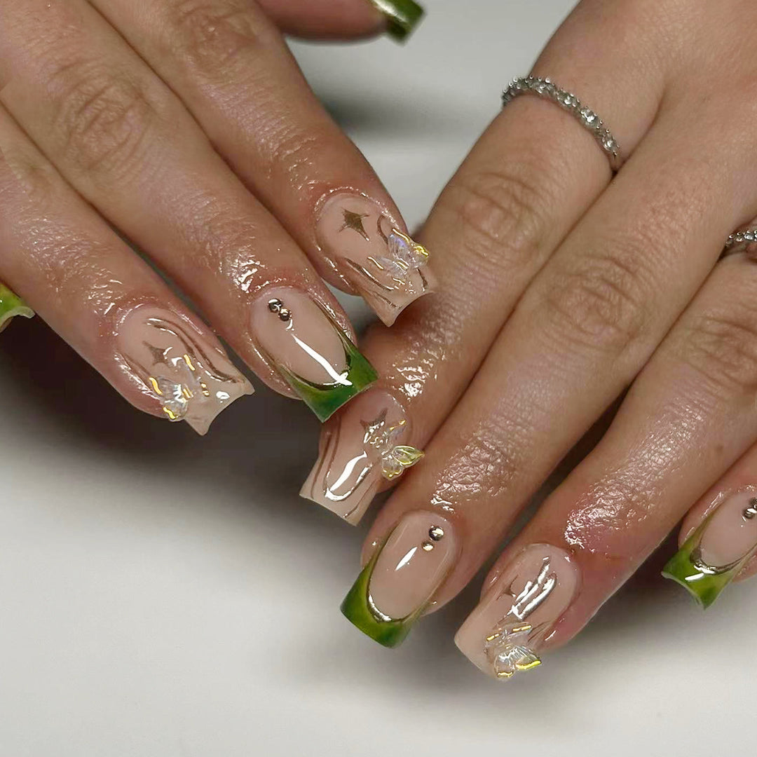 Creative and Artistic Nail Art Kalsten