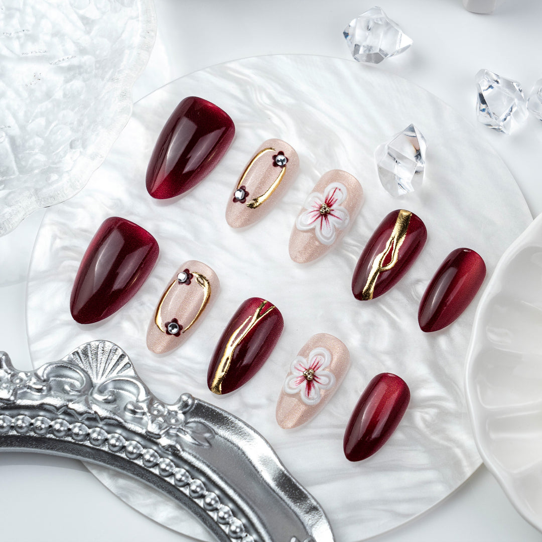 Artistic Floral-Inspired Press-On Nail Set
