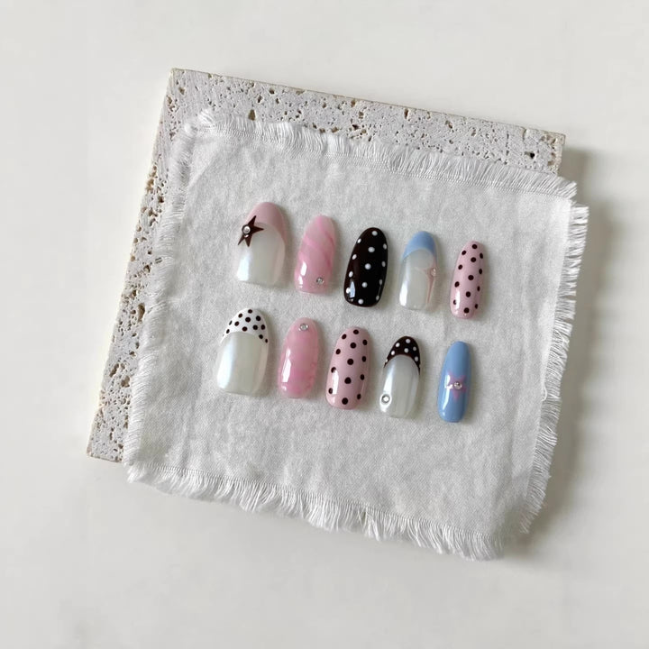 Creative Dotted Press-On Nail Art Set