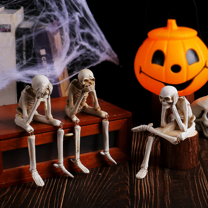 Detailed hanging skeleton figure with movable joints made of resin