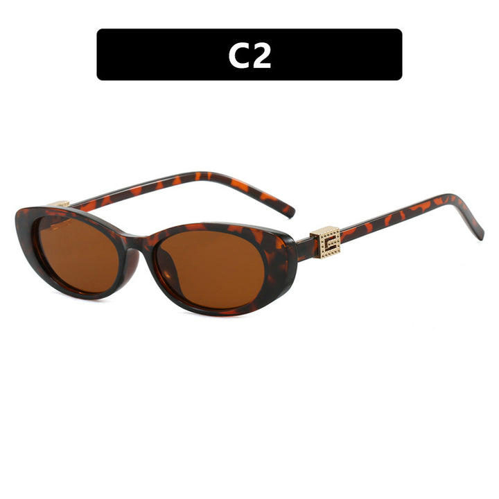 Women elegant Cat-Eye sunglasses with fine accents Kalsten