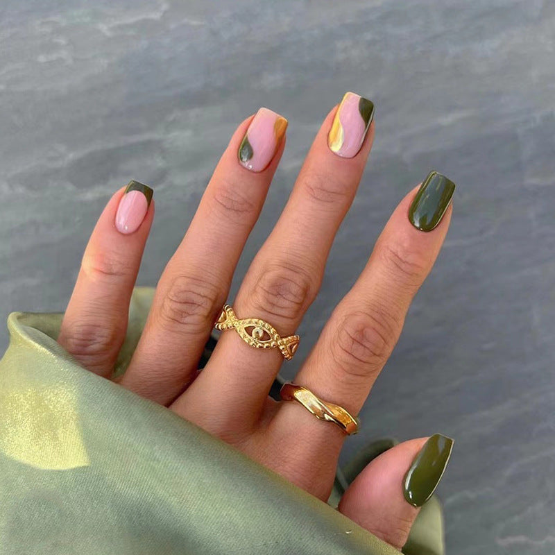 Artful nail extensions with an elegant leaf pattern Kalsten