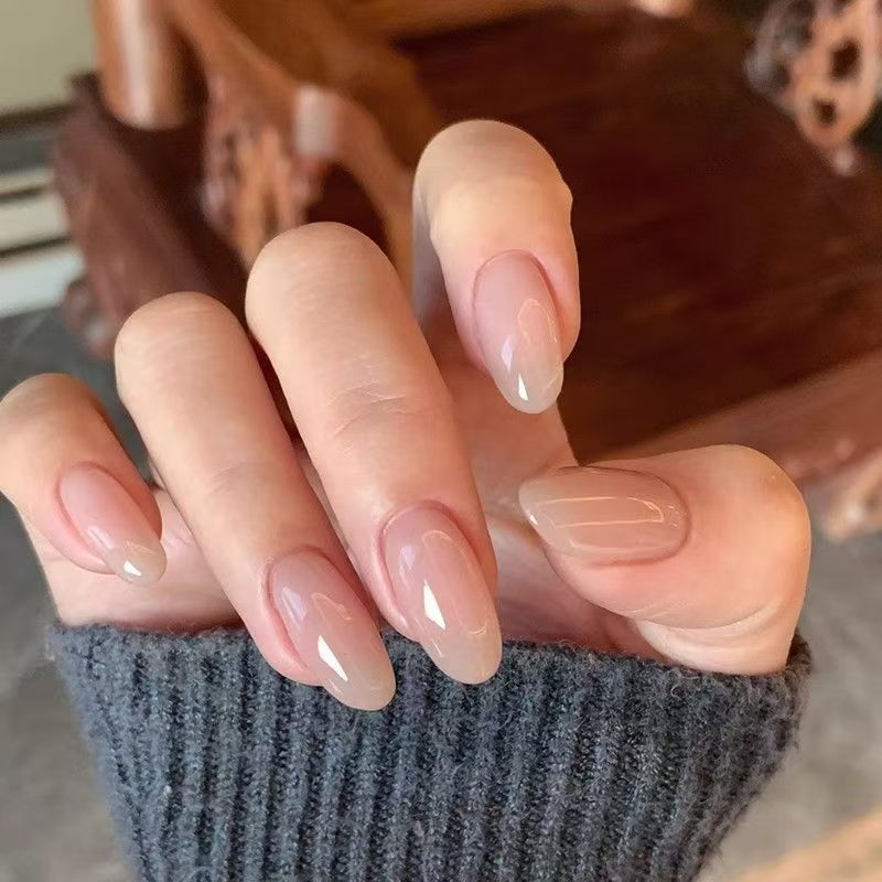 Elegant Press-On Nail Set with Transitional Glossy Finish Kalsten