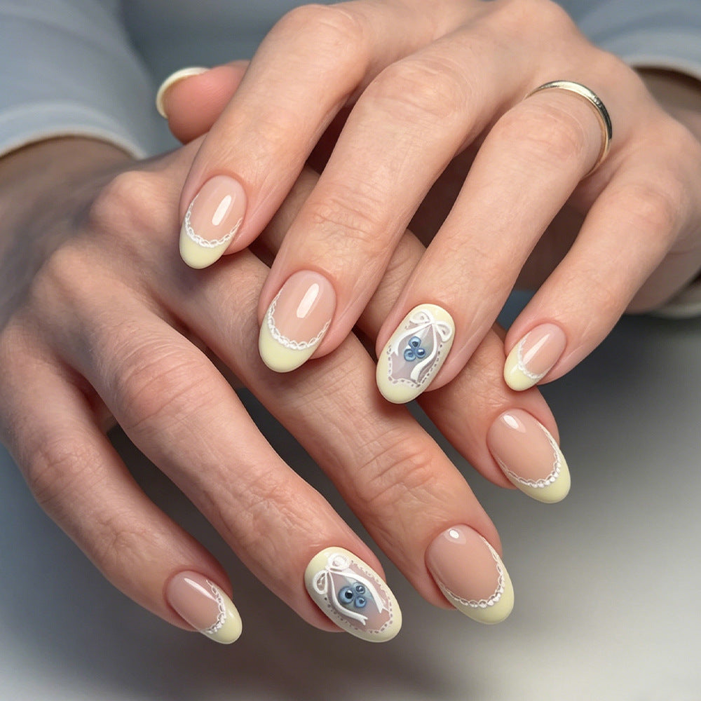 Elegant Press-On Nail Art Kalsten