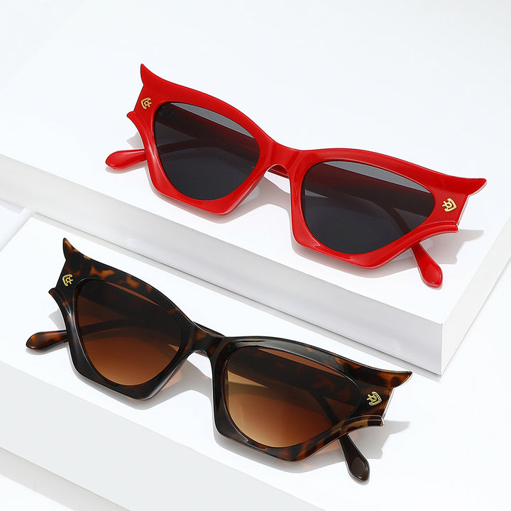 Avant-Garde Cat-Eye Sunglasses Kalsten
