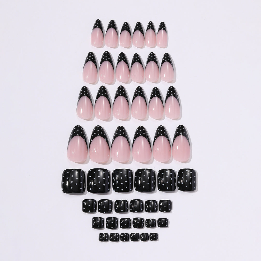 Acrylic nail set with modern black-and-white design Kalsten