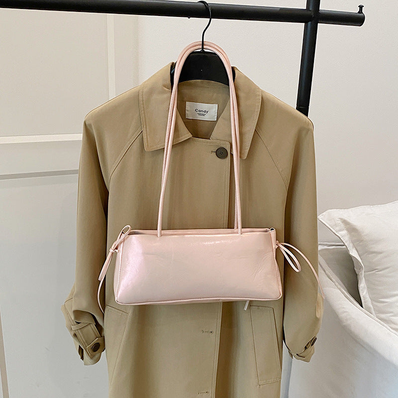 Minimalist Handheld Clutch