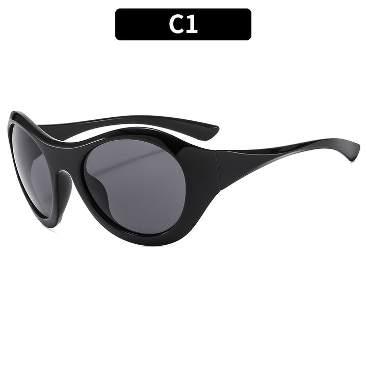 Chic Retro-Inspired Cat-Eye Sunglasses
