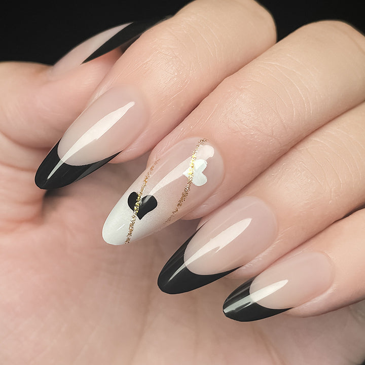 Festive Holiday Themed Nail Art