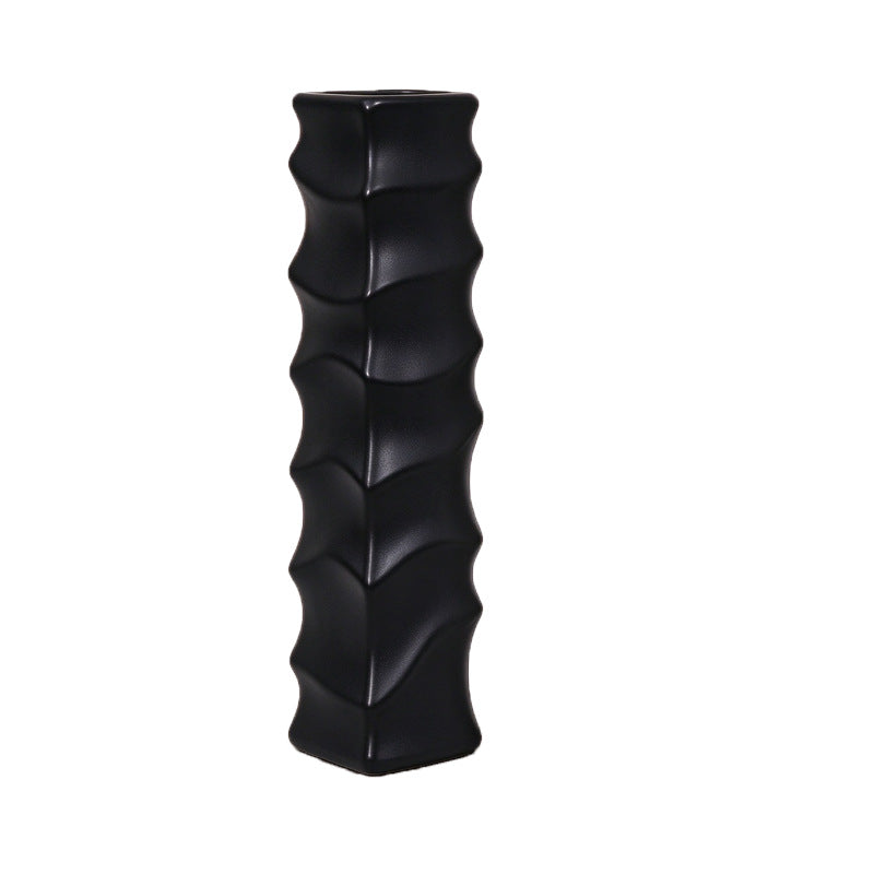 Decorative Slim Wave Vase Kalsten