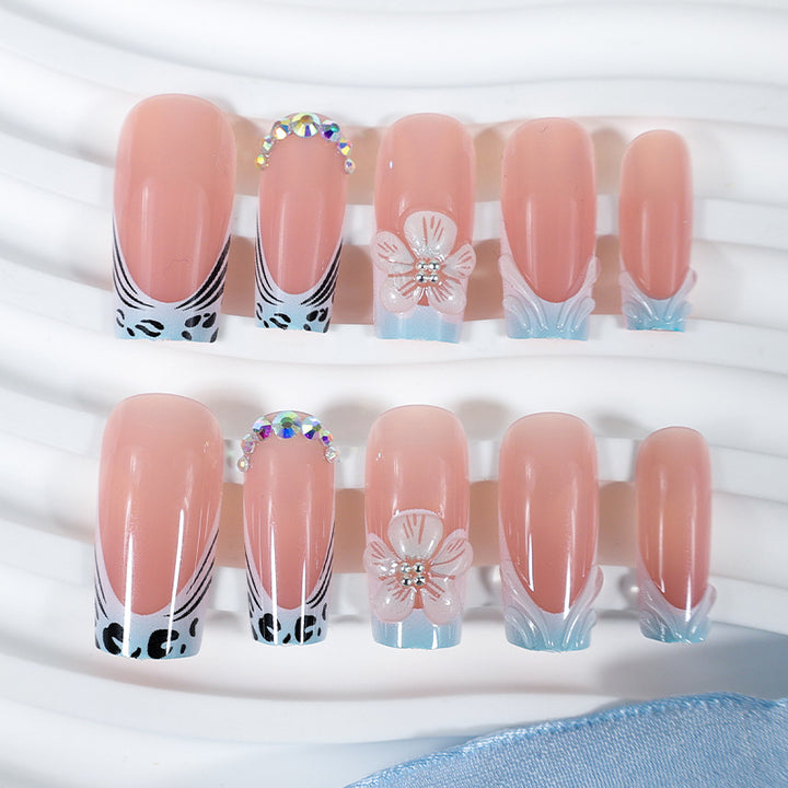 Nail art set with floral and trendy designs Kalsten