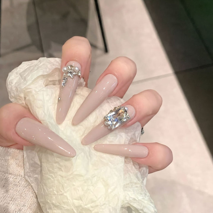 Rhinestone-Embellished Stiletto Nail Art Set Kalsten