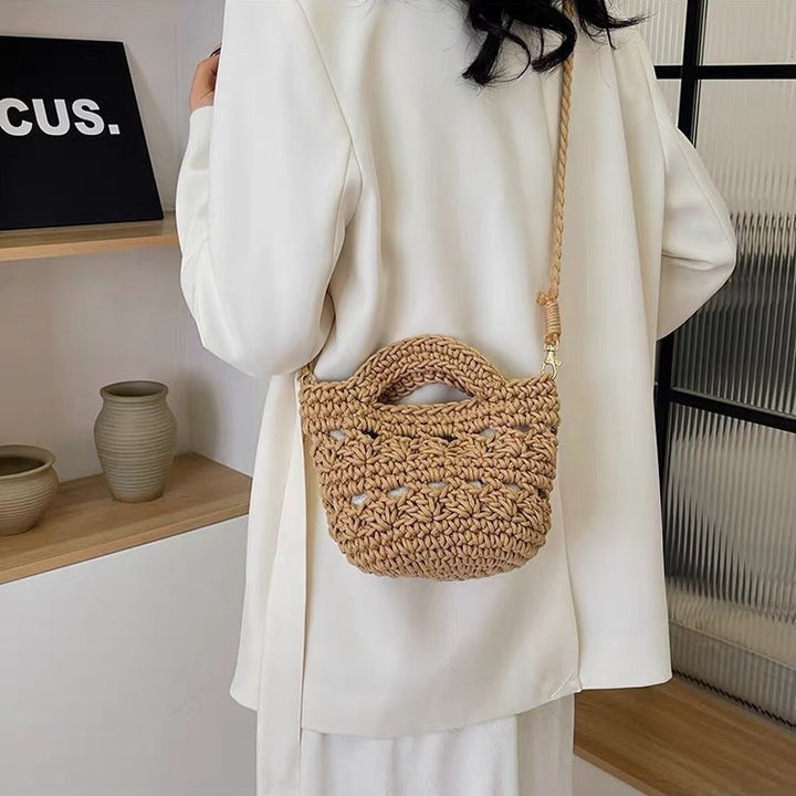 Hand-knotted bag with braided structure Kalsten
