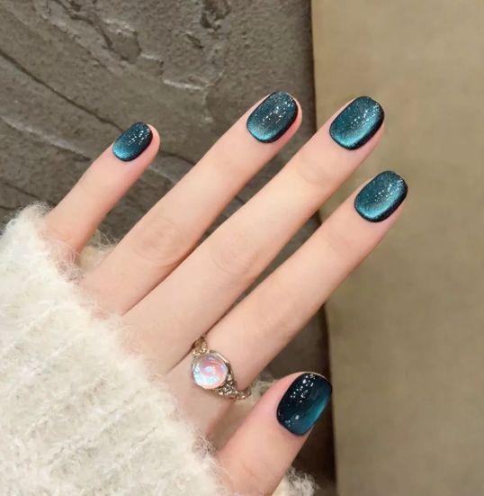 Artificial nails with elegant ombre effect and glitter coating Kalsten