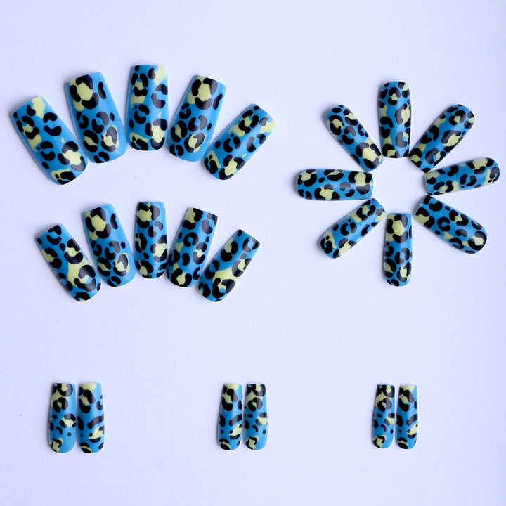 Artificial nails in leopard design Kalsten