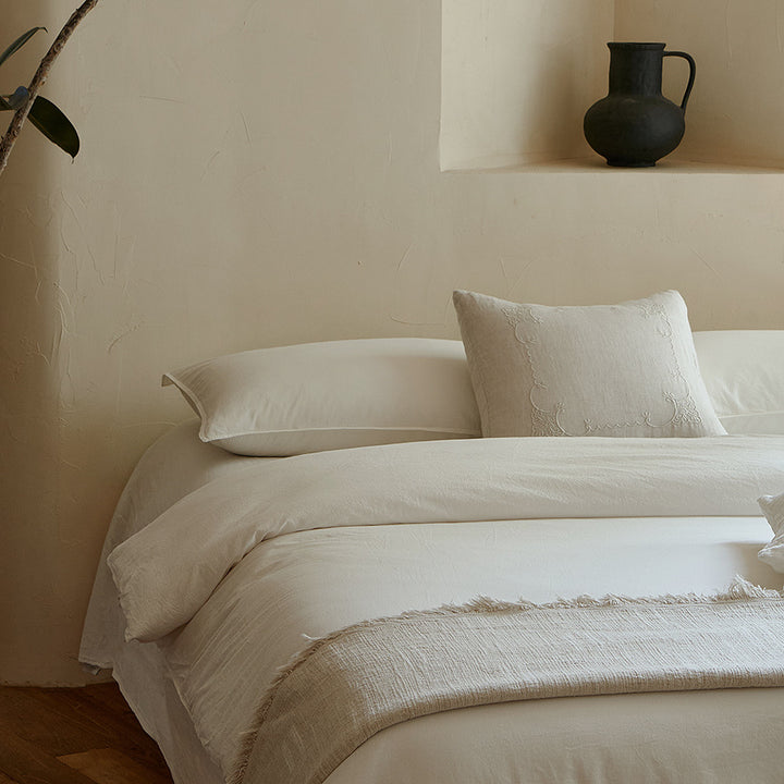 Linen bedding set with duvet cover, pillowcases and bed skirt