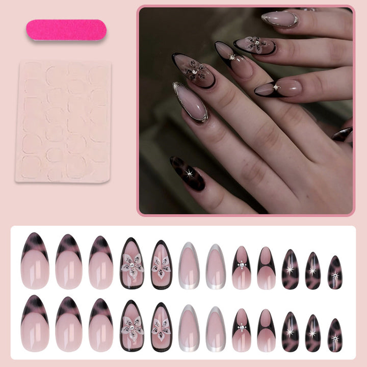 Artificial nail set with elegant tips and trendy accents Kalsten