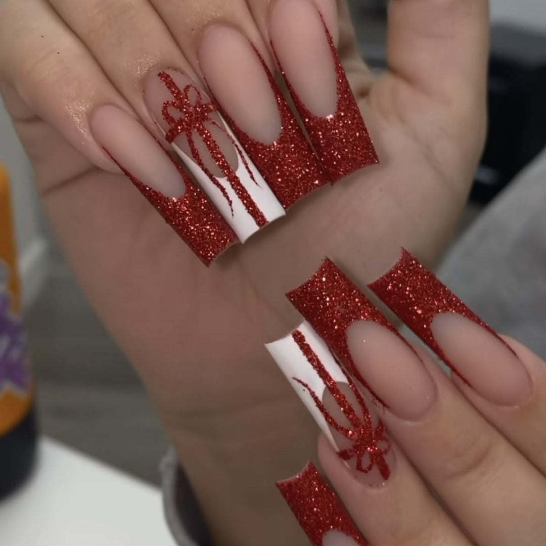 Glittery Stiletto Press-On Nails with Gift Design Kalsten