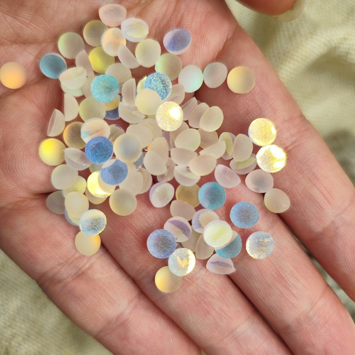 Shimmering decorative beads Kalsten