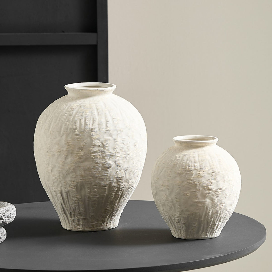 Decorative ceramic vase in modern design Kalsten