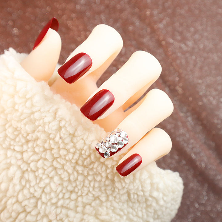 Glamorous Decorative Press-On Nail Set