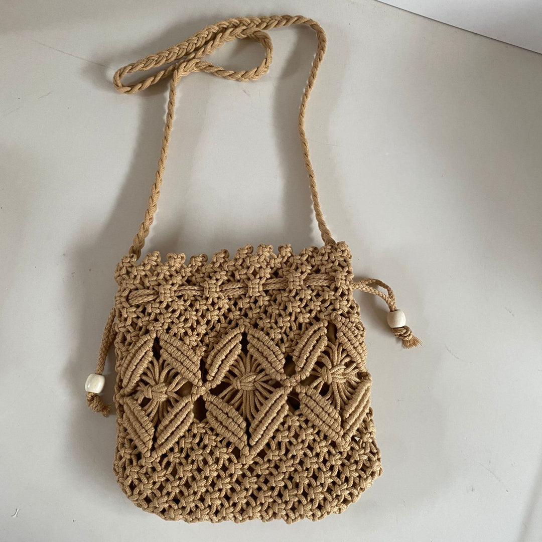 Hand-knotted shoulder bag with floral details Kalsten