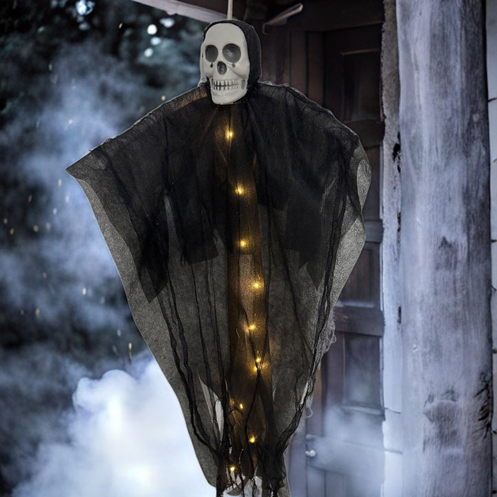 Creepy Halloween decor