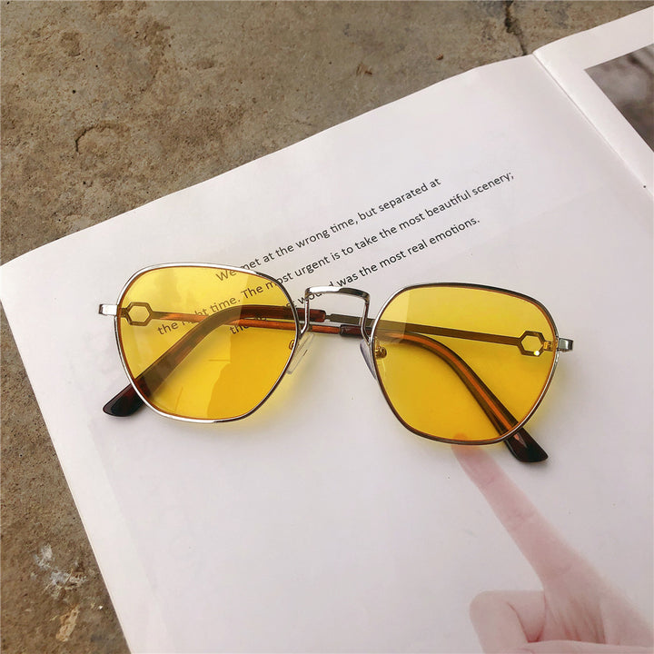Vintage-Inspired Geometric Frame Sunglasses Kalsten