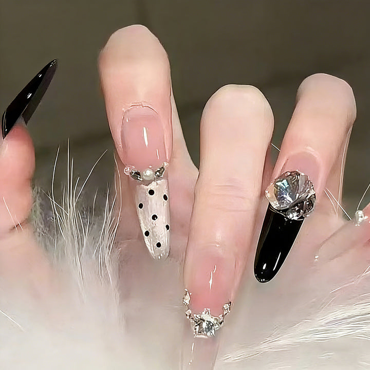 Artificial nail set with elegant glitter and 3D applications Kalsten