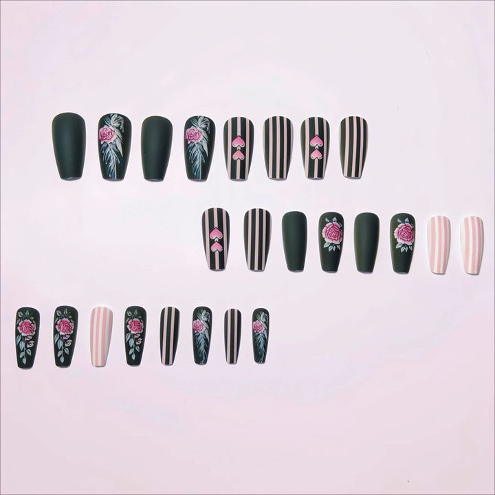Artificial nails with romantic roses and heart designs Kalsten